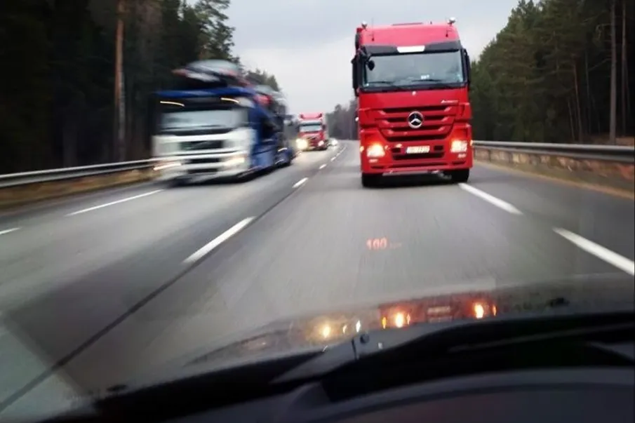 Госавтоинспекция предупреждает об опасности выезда на полосу встречного движения